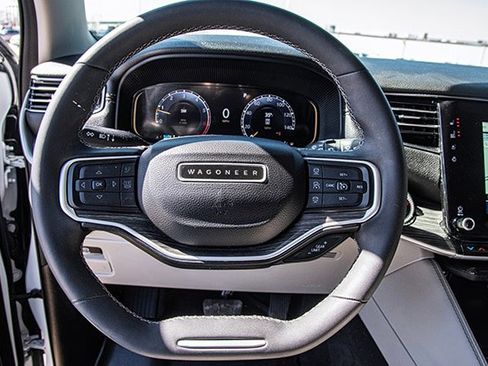 Used 2023 Jeep Wagoneer Series II w/ Convenience Group I image 8