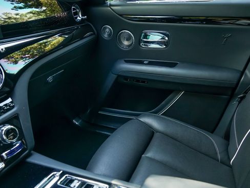 Certified 2021 Rolls-Royce Ghost AWD/4WD image 19