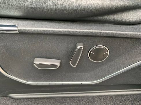 Used 2023 Ford F150 Lariat w/ Equipment Group 502A High AWD/4WD image 13