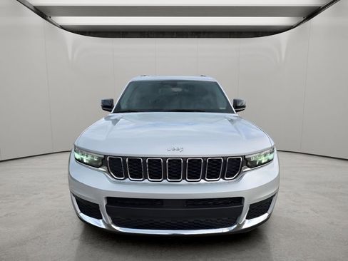 Used 2023 Jeep Grand Cherokee L Laredo image 8