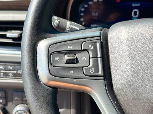 Used 2023 Chevrolet Suburban Premier image 35