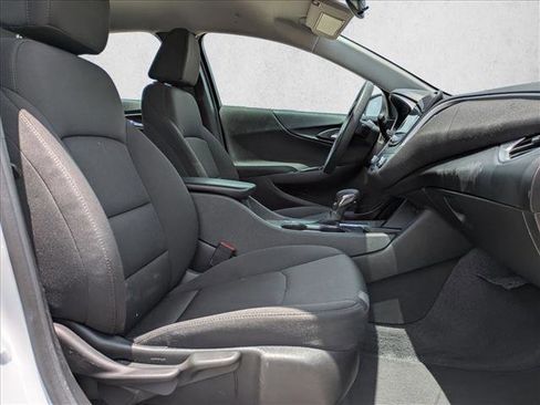 Used 2023 Chevrolet Malibu LT image 21
