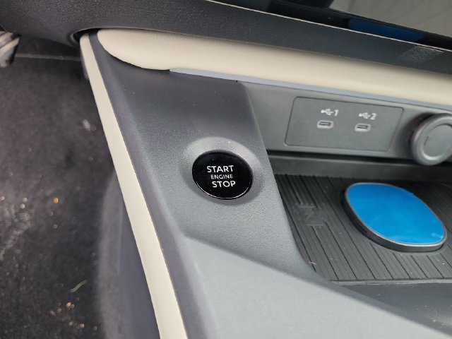 New 2027 Nissan Sentra SL w/ Floor Mat Package FWD image 32
