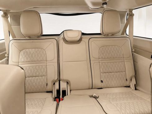 Used 2020 Lincoln Navigator L Black Label w/ Cargo Convenience Package AWD/4WD image 24