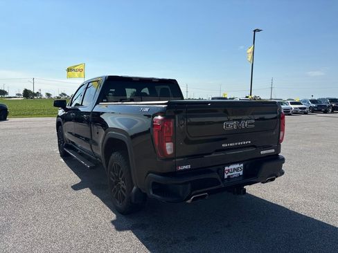 Used 2021 GMC Sierra 1500 Elevation w/ X31 Off-Road Package AWD/4WD image 7