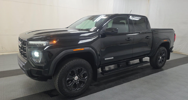 Used 2024 GMC Canyon Elevation w/ Convenience Package AWD/4WD image 2