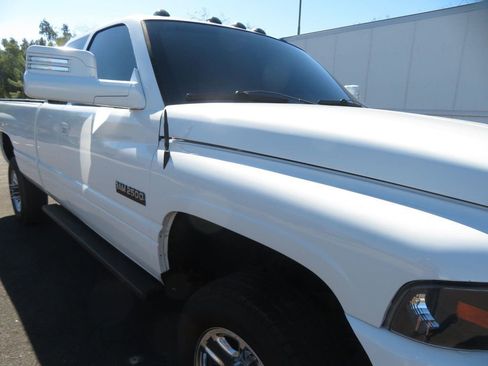 Used 1997 Dodge Ram 2500 Truck 2WD Club Cab image 9