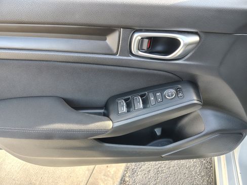 Used 2024 Honda Civic Sport image 14