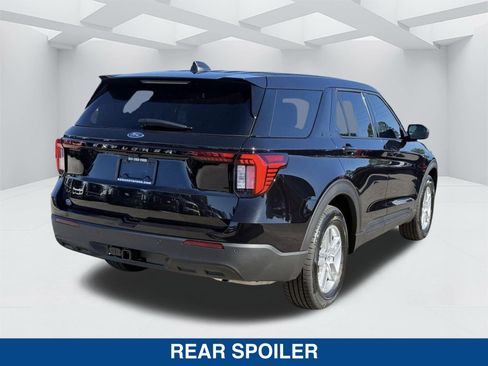 New 2026 Ford Explorer Active RWD image 5