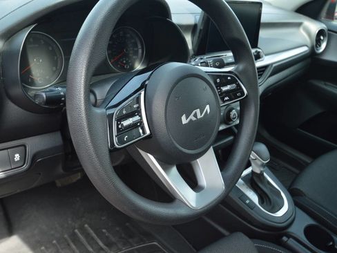 Used 2023 Kia Forte LXS w/ LXS Technology Package image 23