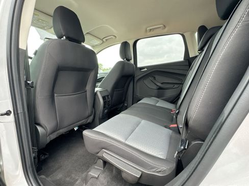 Used 2018 Ford Escape SE w/ SE Sync 3 Package FWD image 18
