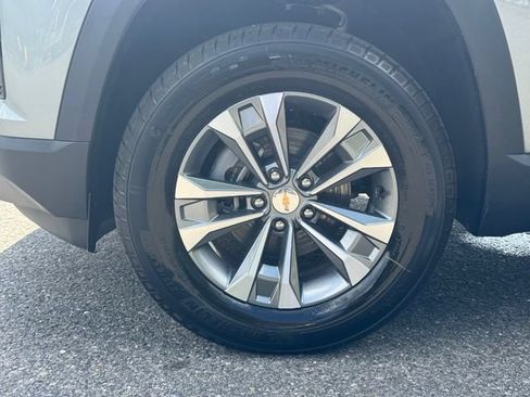 New 2027 Chevrolet Equinox LT AWD/4WD image 10