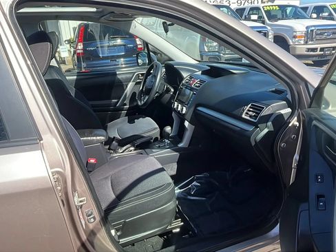Used 2016 Subaru Forester 2.5i Premium w/ All-Weather Package AWD/4WD image 16