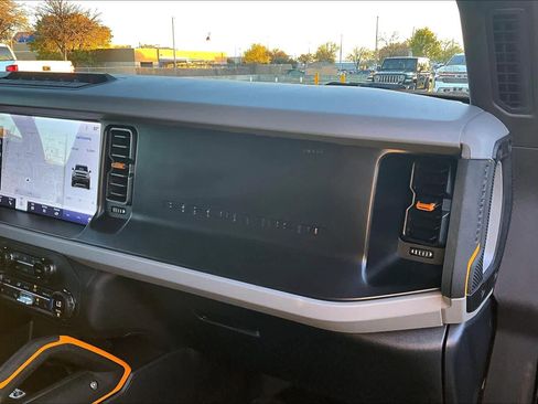 Certified 2023 Ford Bronco Badlands image 18