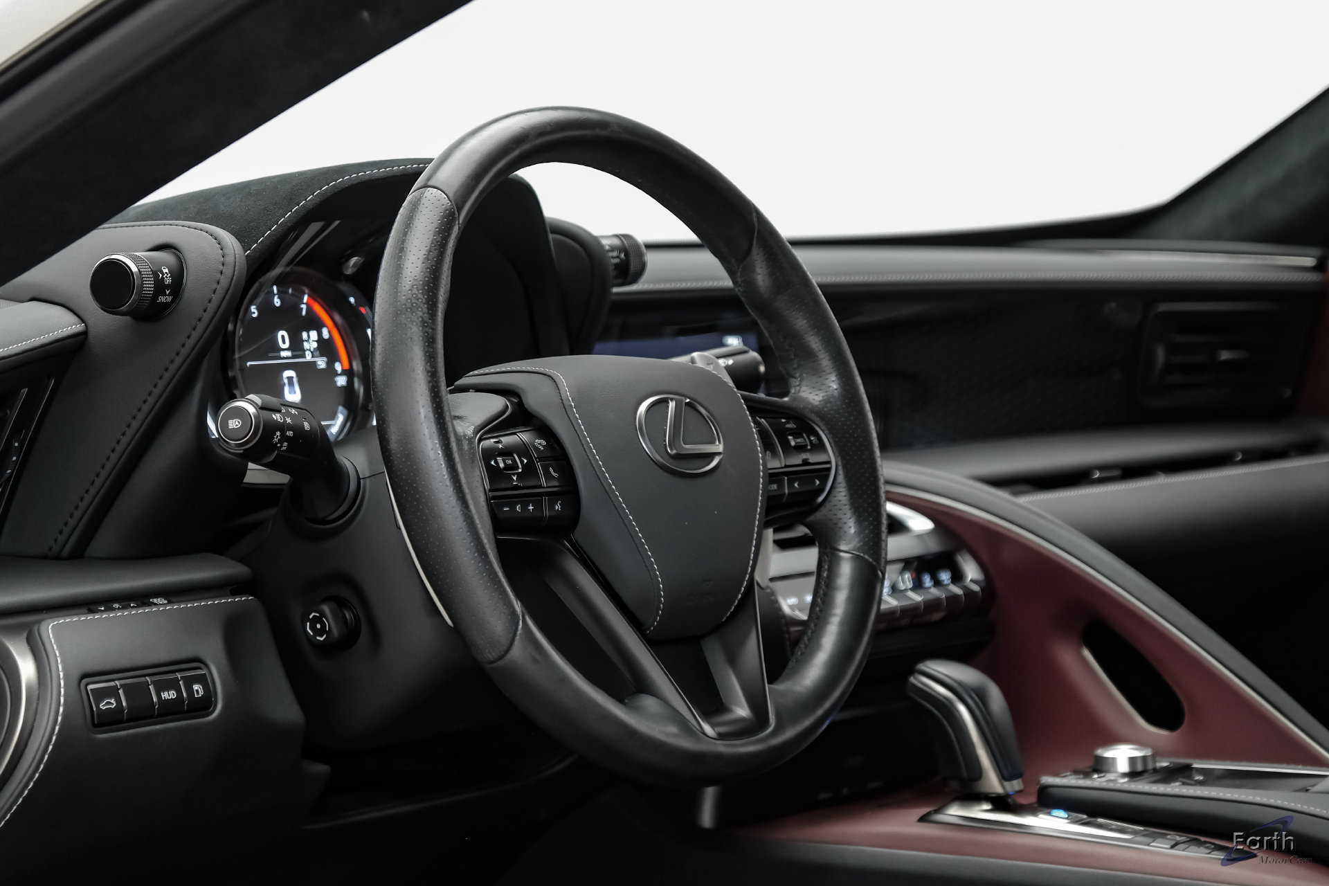 Used 2018 Lexus LC 500 Coupe w/ Performance Package RWD image 40