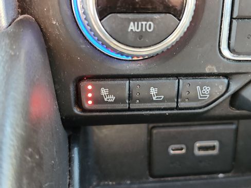 Used 2021 GMC Yukon XL SLT image 19