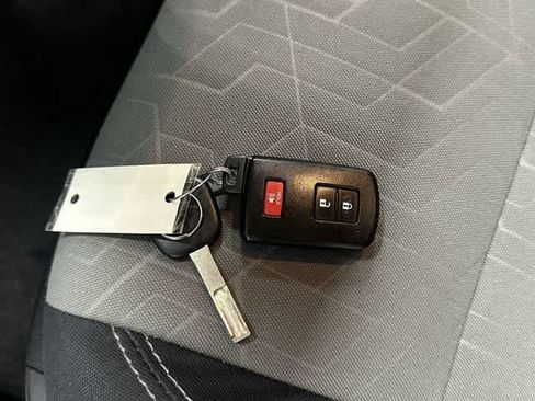 Used 2023 Toyota Tacoma TRD Off-Road image 29