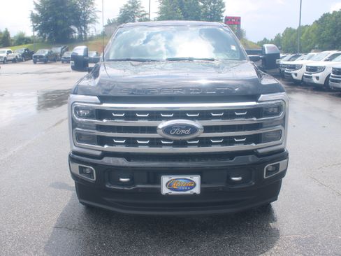 Used 2024 Ford F250 Platinum AWD/4WD image 3