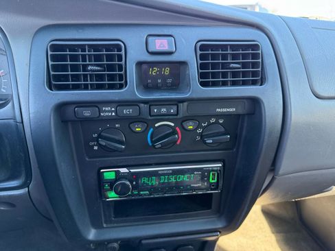 Used 2002 Toyota 4Runner SR5 image 21