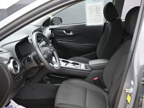 Used 2023 Hyundai Kona SE image 16