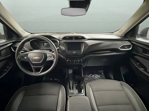 Used 2023 Chevrolet TrailBlazer LS FWD image 10