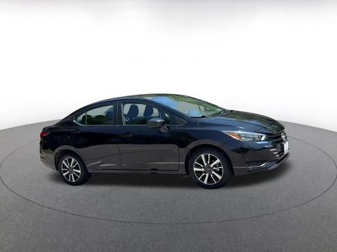 Used 2025 Nissan Versa SV FWD image 2