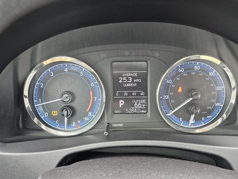 Used 2019 Toyota Corolla LE image 11