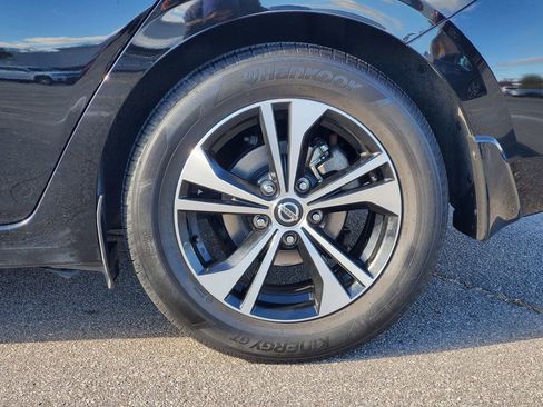 Used 2023 Nissan Sentra SV image 5