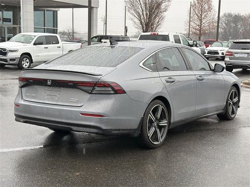 Used 2024 Honda Accord Sport image 6