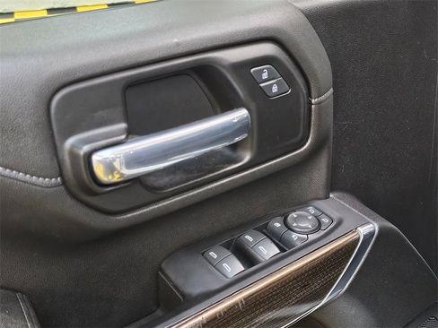 Used 2022 Chevrolet Silverado 2500 LT w/ Convenience Package image 23