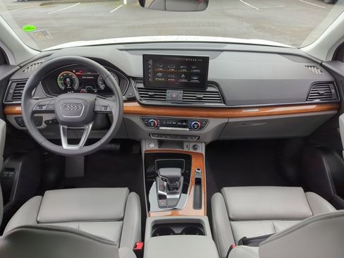 Used 2023 Audi Q5 e Premium image 24