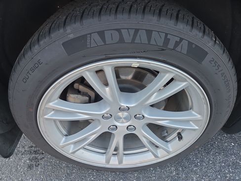 Used 2023 Tesla Model Y AWD image 11