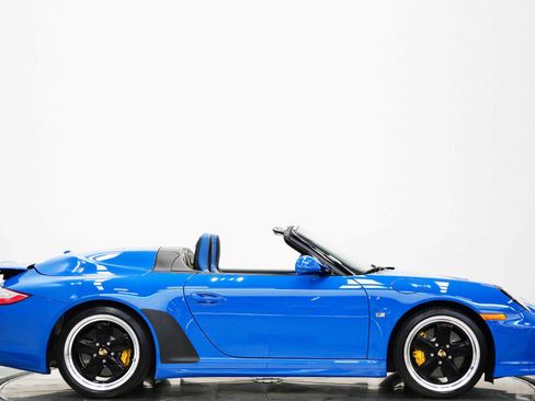 Used 2011 Porsche 911 Speedster RWD image 2