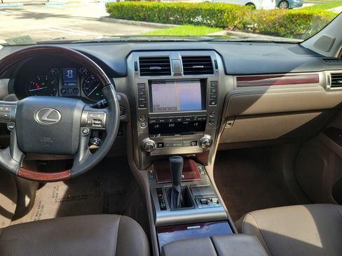 Used 2019 Lexus GX 460 Premium AWD/4WD image 16