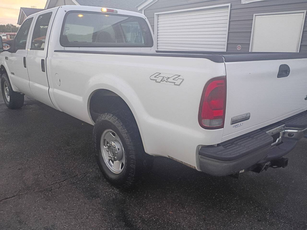 Used 2005 Ford F250 XL AWD/4WD image 11