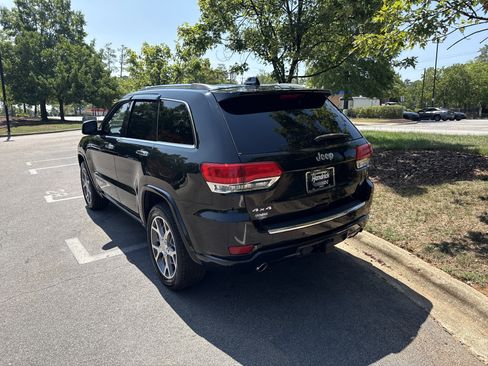 Used 2020 Jeep Grand Cherokee Overland AWD/4WD image 8