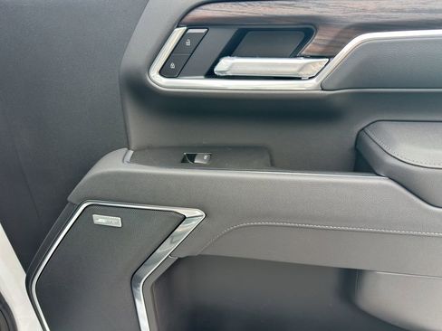 New 2026 GMC Sierra 2500 SLT w/ SLT Convenience Package image 17