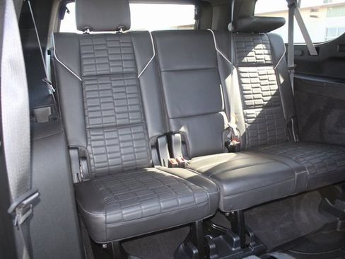 Used 2023 Cadillac Escalade ESV Sport Platinum w/ LPO, ONYX Package image 20