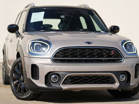 Used 2022 MINI Cooper Countryman S FWD image 2
