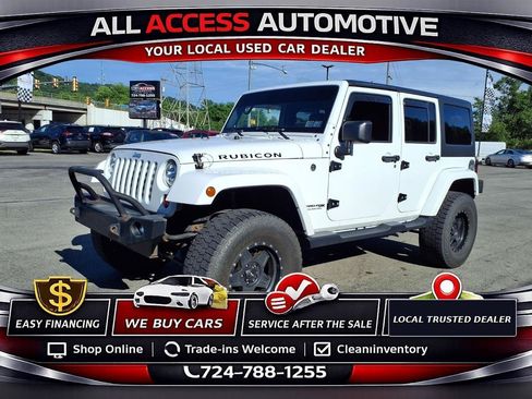 Used 2018 Jeep Wrangler Unlimited Rubicon w/ Connectivity Group AWD/4WD image 3