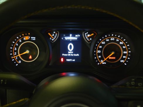 Used 2024 Jeep Wrangler Unlimited Sport AWD/4WD image 17