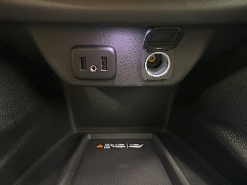 Used 2023 Chevrolet Traverse LT image 18