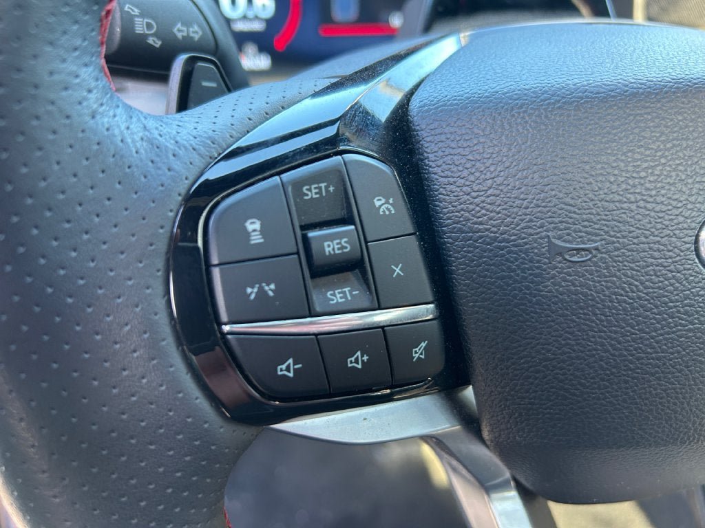 Used 2025 Ford Explorer ST AWD/4WD image 19