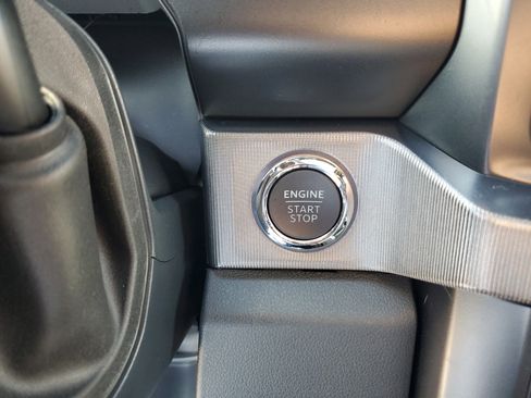 Used 2025 Ford F350 Platinum image 28