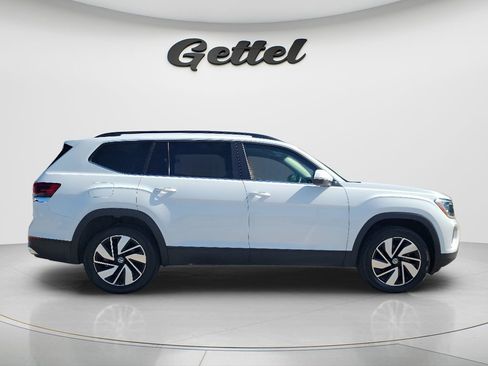 Used 2024 Volkswagen Atlas SE FWD image 4