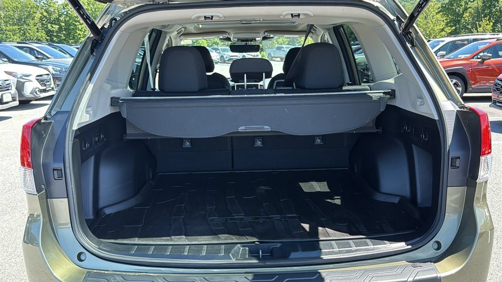 Certified 2023 Subaru Forester Premium AWD/4WD image 26