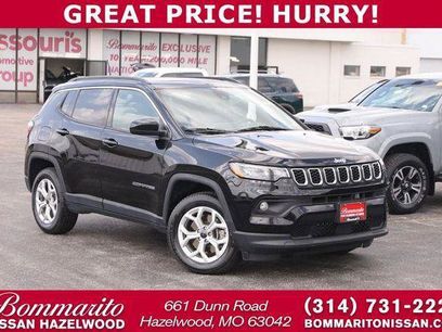 Used 2025 Jeep Compass Latitude w/ Sun & Sound Group