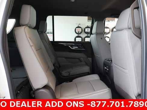 New 2026 GMC Yukon XL Elevation image 21