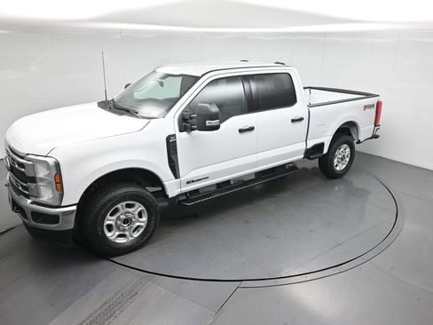 New 2026 Ford F250 XLT w/ FX4 Off-Road Package image 42