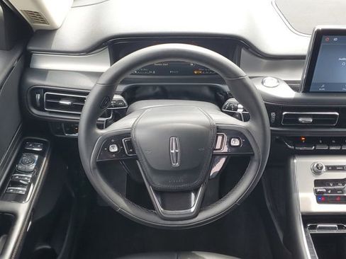 Used 2023 Lincoln Aviator AWD w/ Premium Package image 25